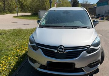 Opel Zafira Tourer 66.813 km 16.999 &euro; Aichach 86551