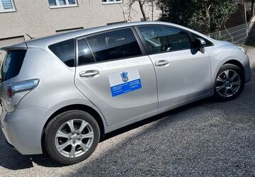 Toyota Verso 168.000 km 8.900 &euro; Gersthofen 86368