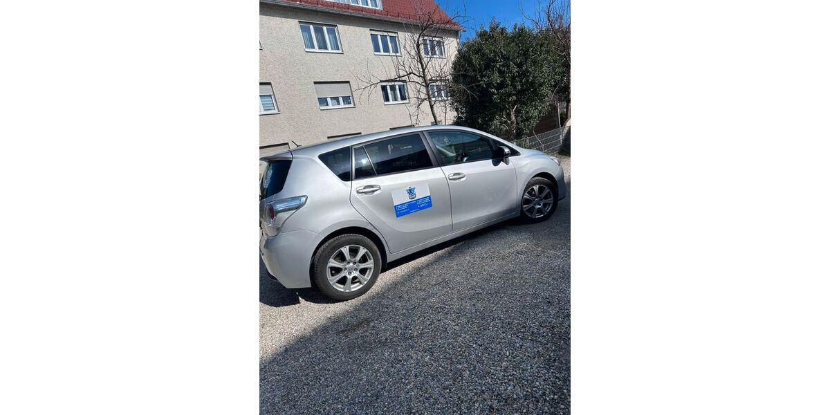 Toyota Verso 168.000 km 8.900 &euro; Gersthofen 86368