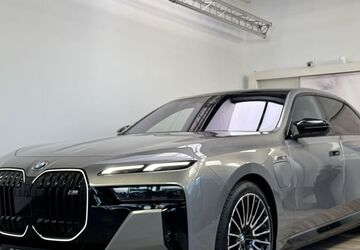 BMW M760 12.000 km 121.789 &euro; Königsbrunn 86343