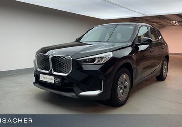 BMW iX1 32.438 km 34.990 &euro; Augsburg 86167