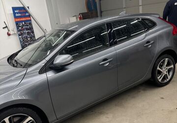 Volvo V40 124.500 km 12.400 &euro; Augsburg 86159
