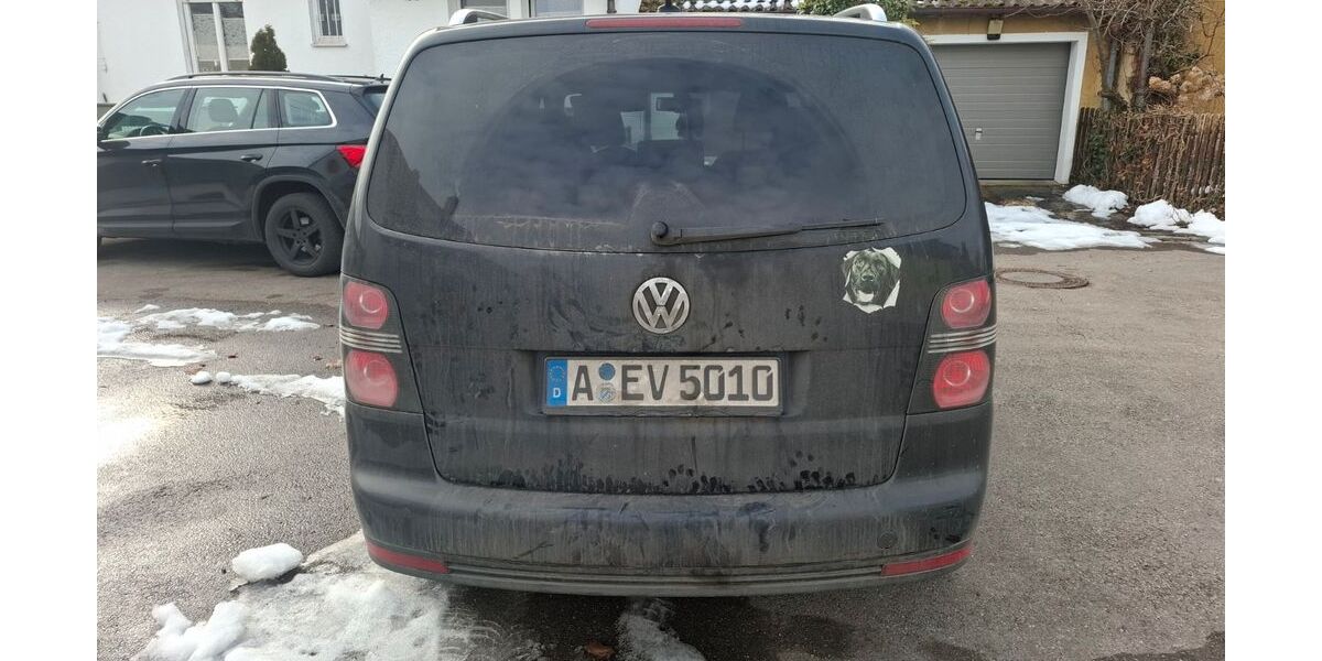 VW Touran 317.000 km 1.500 &euro; Augsburg 86165