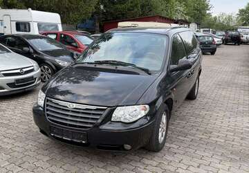 Chrysler Voyager 220.000 km 3.950 &euro; Augsburg 86165