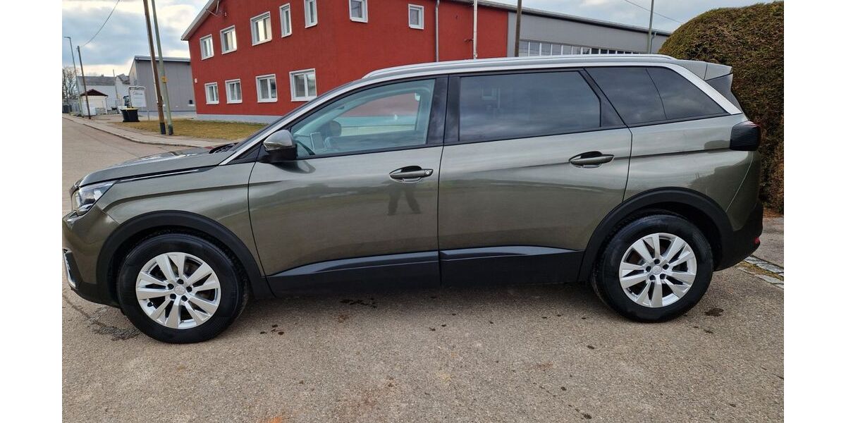 Peugeot 5008 181.083 km 14.790 &euro; Welden 86465