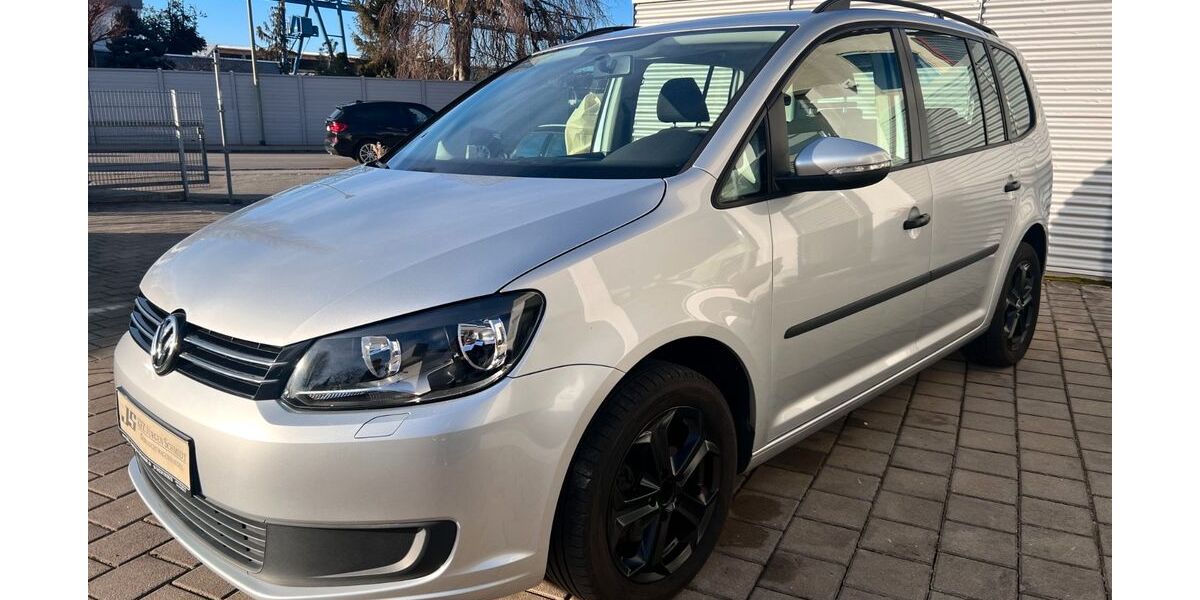 VW Touran 127.000 km 8.900 &euro; Königsbrunn 86343