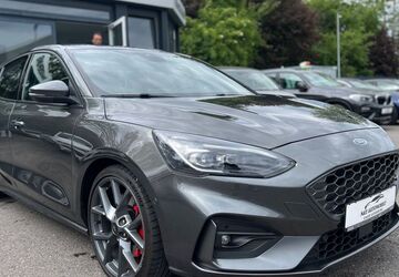 Ford Focus 68.000 km 22.990 &euro; Augsburg 86165