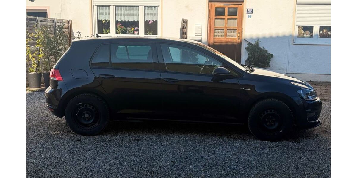 VW Golf 105.000 km 9.990 &euro; Althegnenberg 82278