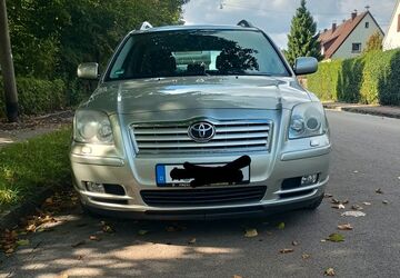 Toyota Avensis 212.000 km 4.400 &euro; Augsburg 86165