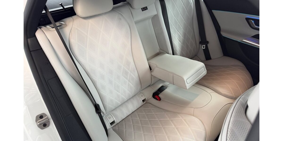 Mercedes-Benz E 450 4M All-Terrain Standheizung+AHK+Night All-Te 44.250 km 69.990 &euro; Westendorf 86707