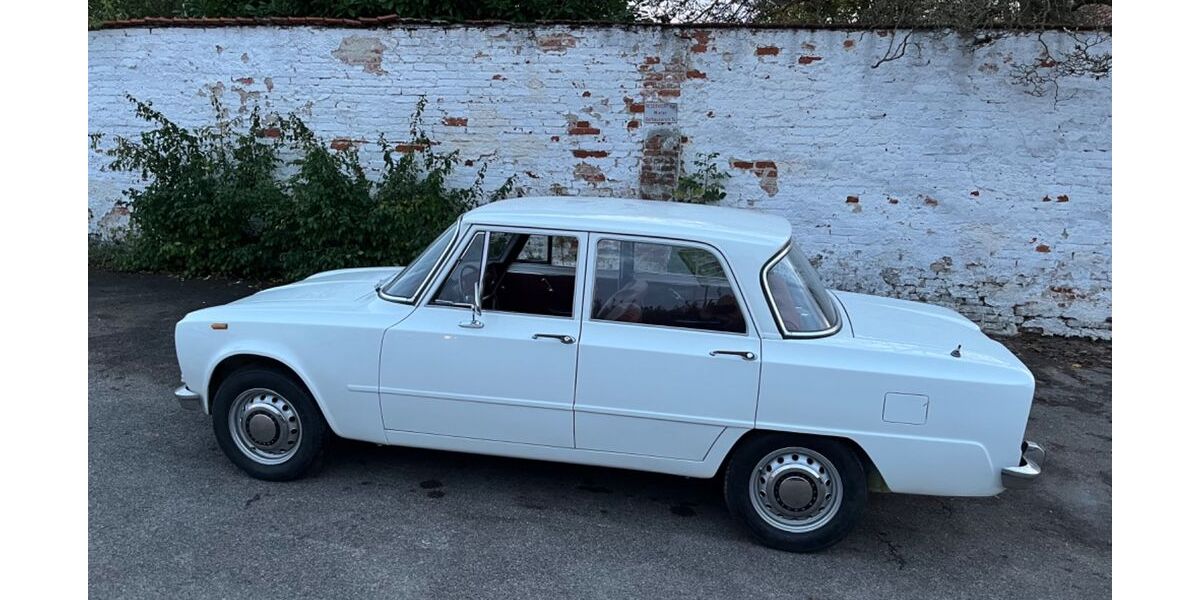 Alfa Romeo Giulia 124.000 km 20.000 &euro; Aichach 86551