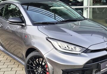 Toyota Yaris 2.100 km 44.990 &euro; Stadtbergen 86391