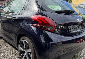 Peugeot 208 100.000 km 8.450 &euro; Mammendorf 82291