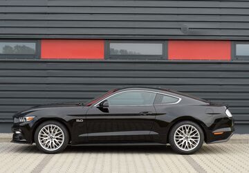 Ford Mustang 4.384 km 41.800 &euro; Aichach 86551