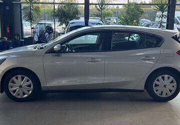 Ford Focus 2.813 km 15.999 &euro; Friedberg 86316