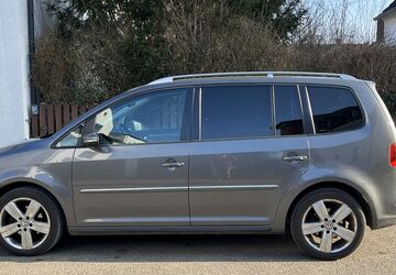 VW Touran 187.600 km 8.900 &euro; Augsburg 86156