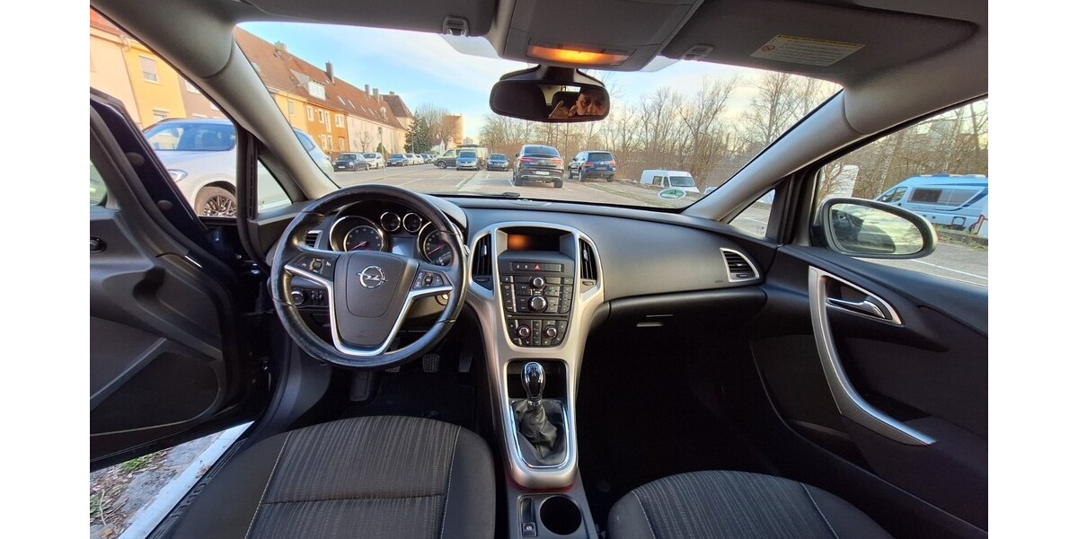 Opel Astra 141.000 km 5.190 &euro; Augsburg 86150