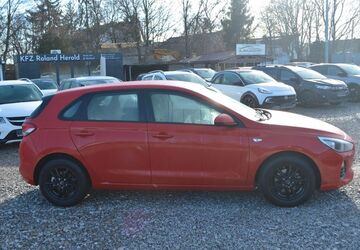 Hyundai i30 19.700 km 12.690 &euro; Königsbrunn 86343