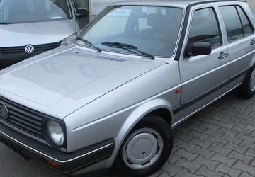 VW Golf 56.100 km 8.990 &euro; Augsburg 86167