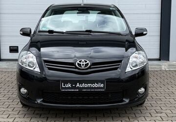 Toyota Auris 118.000 km 5.900 &euro; Königsbrunn 86343