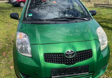 Toyota Yaris 192.000 km 1.850 &euro; Langerringen-Westerringen 86853