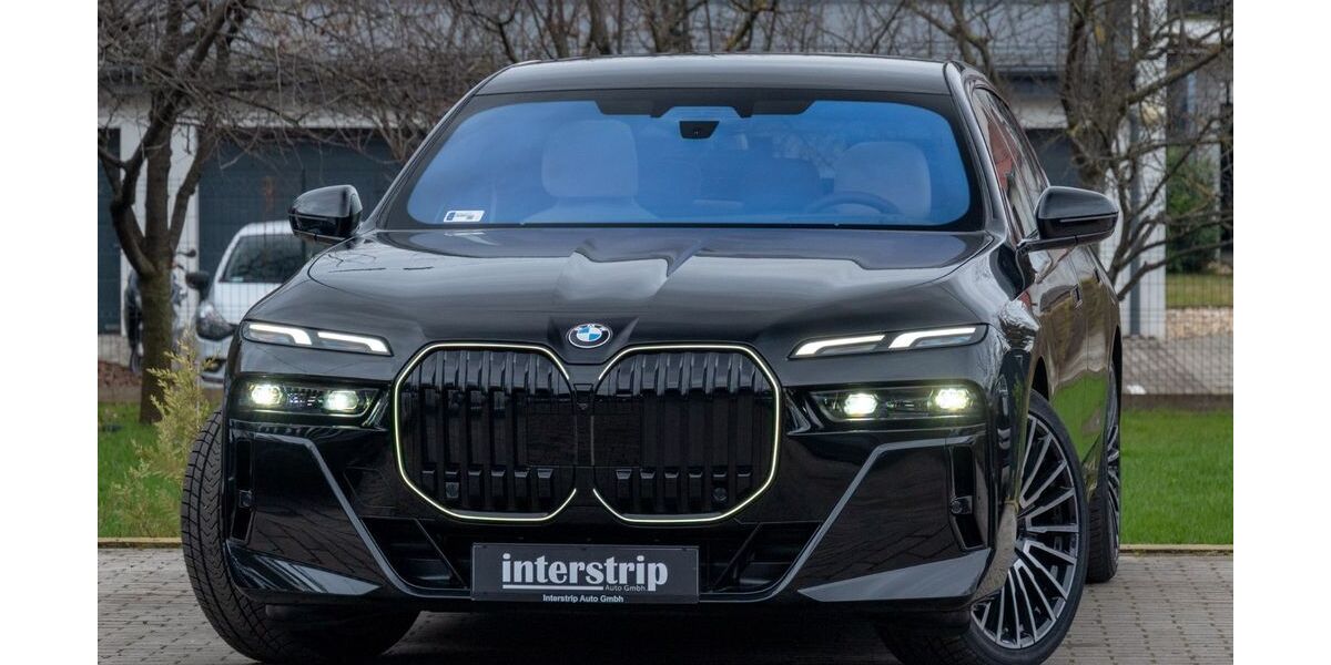 BMW 740 9.400 km 103.990 &euro; Langweid am Lech 86462