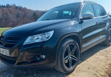 VW Tiguan 93.000 km 9.750 &euro; Dasing 86453