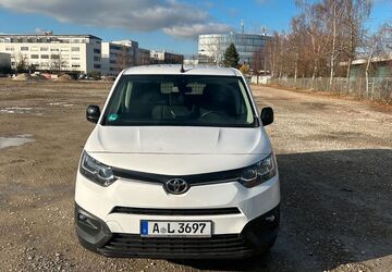 Toyota Proace City 13.356 km 17.999 &euro; Augsburg 86167