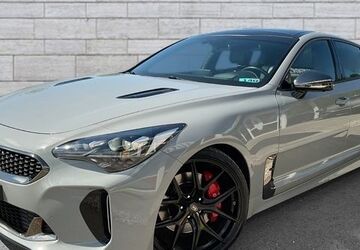 Kia Stinger 73.400 km 37.900 &euro; Augsburg 86179