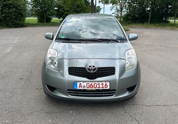 Toyota Yaris 147.000 km 2.950 &euro; Augsburg 86167