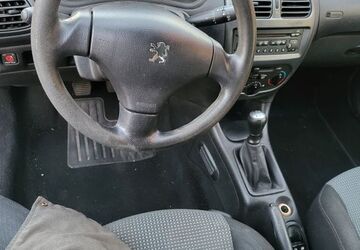 Peugeot 207 185.000 km 600 &euro; Augsburg- Deuringen 86391