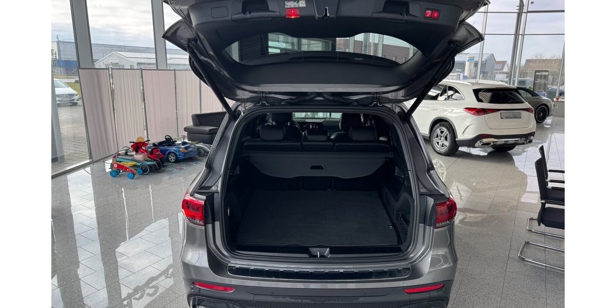 Mercedes-Benz GLB 200 4Matic AMG+Pano+Keyless GO+DISTRONIC AMG L 10.000 km 46.750 &euro; Westendorf 86707