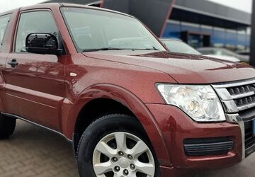 Mitsubishi Pajero 109.300 km 29.990 &euro; Königsbrunn 86343