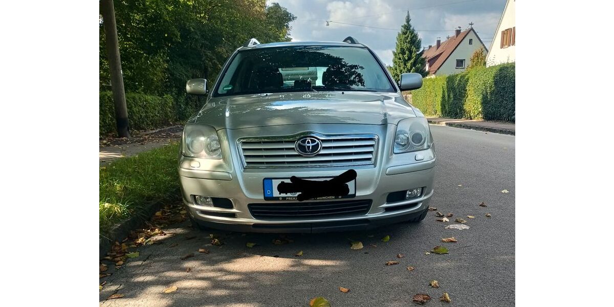 Toyota Avensis 213.000 km 2.700 &euro; Augsburg 86165