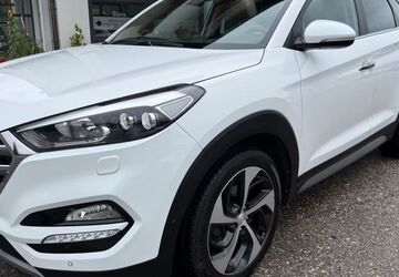 Hyundai TUCSON 137.000 km 14.500 &euro; München 80995