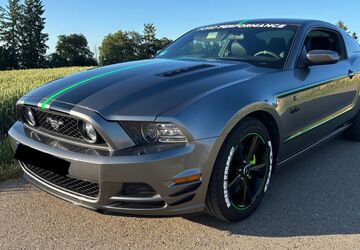 Ford Mustang 82.000 km 20.999 &euro; Buttenwiesen 86647
