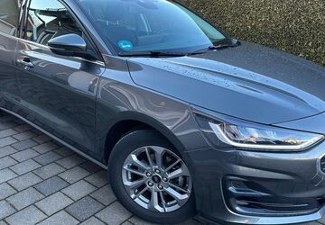 Ford Focus 48.000 km 19.990 &euro; Dinkelscherben 86424