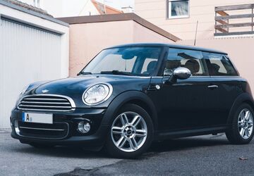 Mini Cooper 83.000 km 10.590 &euro; Augsburg 86167