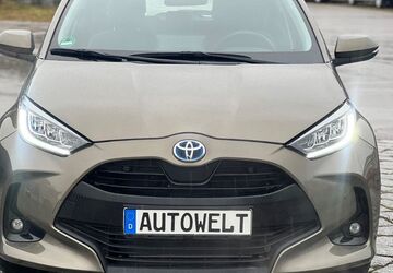 Toyota Yaris 5.169 km 18.499 &euro; Freienried 86495