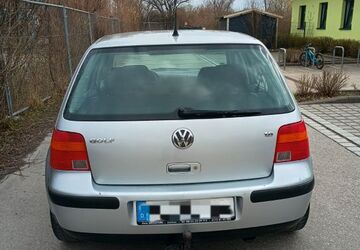VW Golf 170.000 km 2.400 &euro; Augsburg 86179