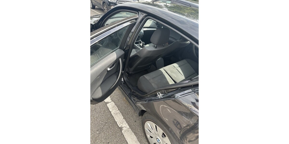 BMW 1er 198.000 km 2.200 &euro; Augsburg 86150