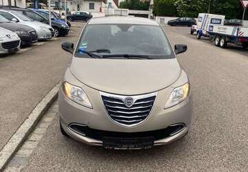 Lancia Ypsilon 52.000 km 5.400 &euro; Augsburg 86165