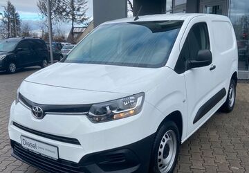 Toyota Proace City 31.400 km 17.499 &euro; Königsbrunn / Augsburg 86343