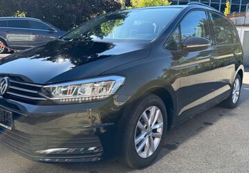 VW Touran 72.914 km 14.490 &euro; Augsburg 86165