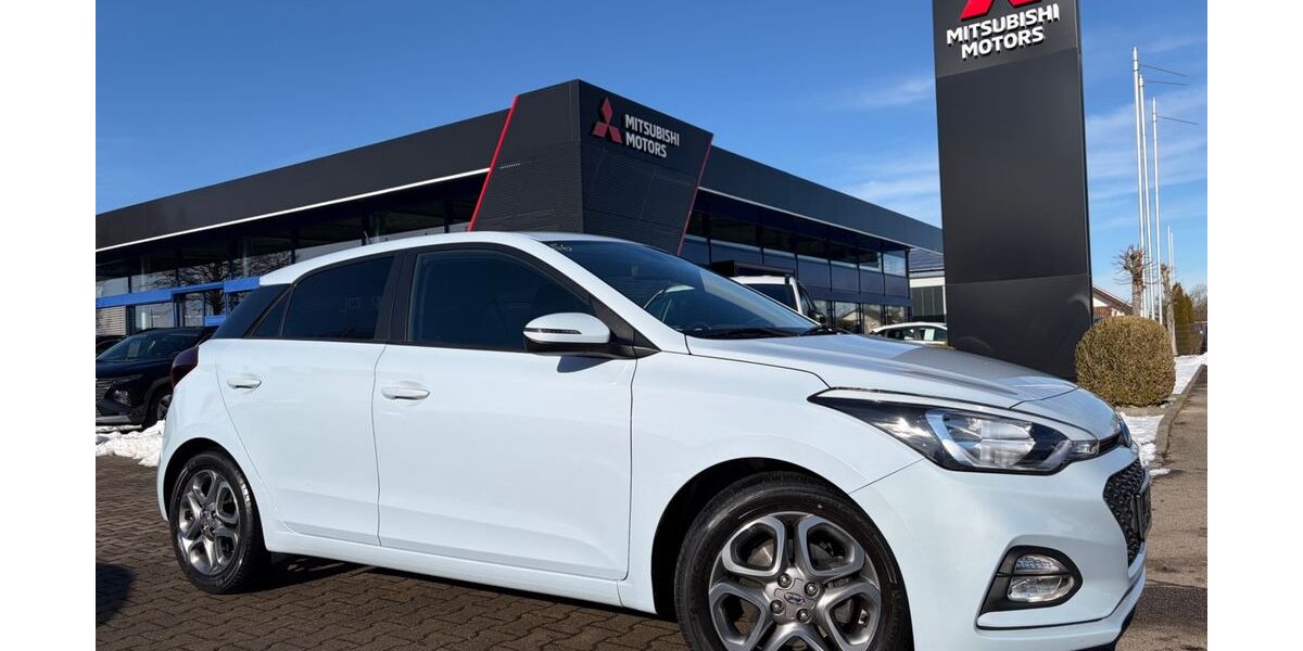 Hyundai i20 48.400 km 13.290 &euro; Königsbrunn 86343