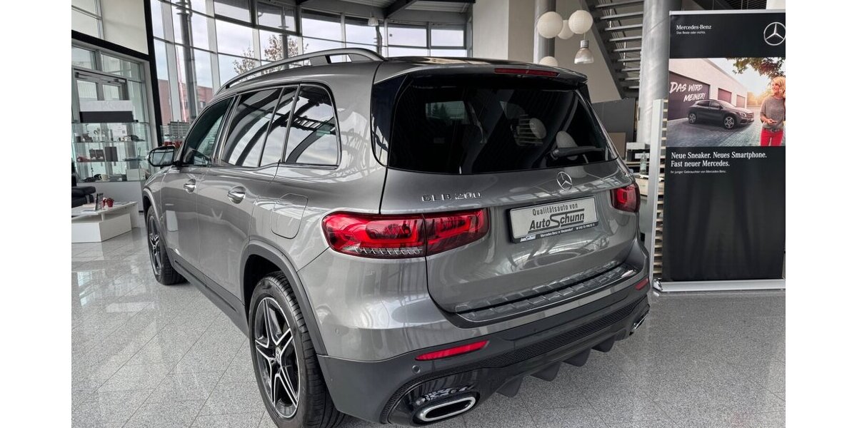 Mercedes-Benz GLB 200 4Matic AMG+Pano+Keyless GO+DISTRONIC AMG L 10.000 km 46.750 &euro; Westendorf 86707