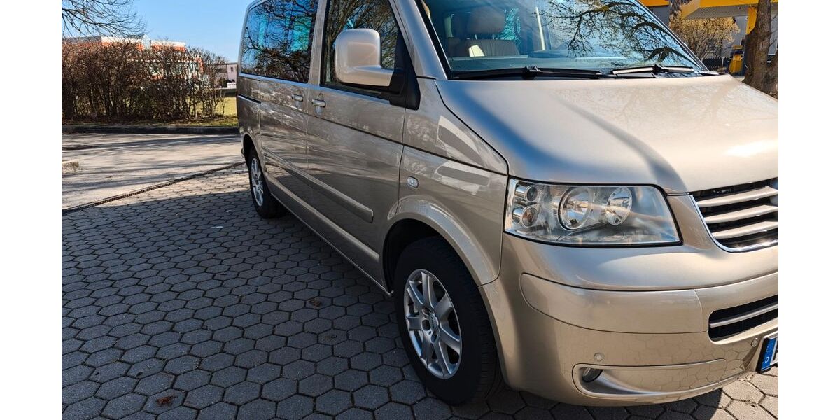 VW T5 Multivan 235.000 km 13.900 &euro; Augsburg 86165
