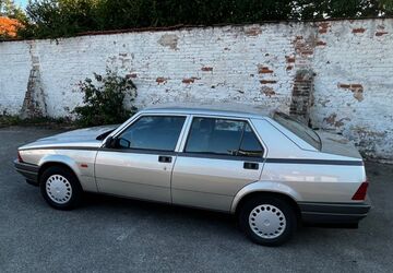 Alfa Romeo 75 92.900 km 15.900 &euro; Aichach 86551