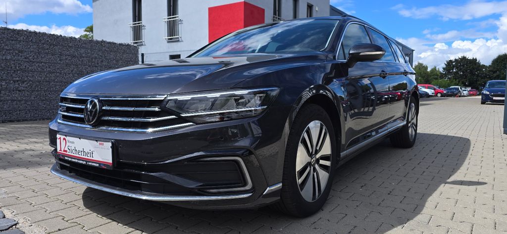 VW Passat Variant 89.500 km 18.980 &euro; Augsburg 86167