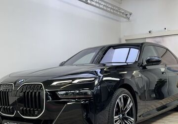 BMW 750 17.700 km 108.489 &euro; Königsbrunn 86343